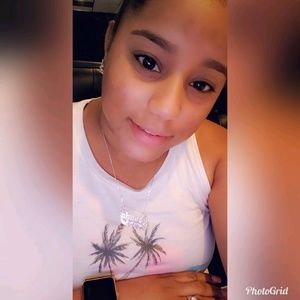 Meet your Posher, Rosaida